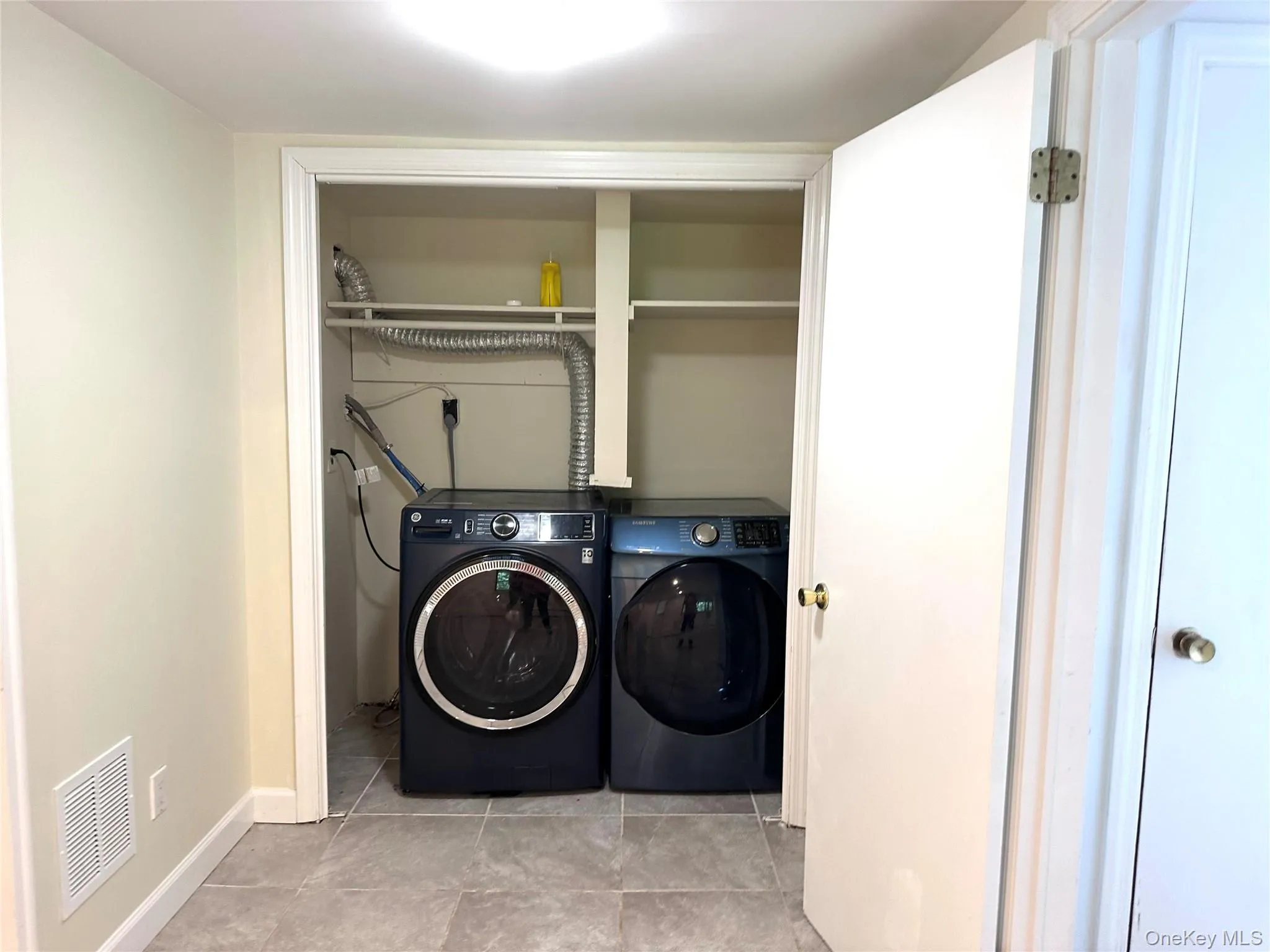 171 Roosevelt Road, Hyde Park, NY, 4 Bedrooms Bedrooms, 10 Rooms Rooms,2 BathroomsBathrooms,Residential Lease,For Rent,Roosevelt,0,1006839 171 Roosevelt Road, Hyde Park, NY, 4 Bedrooms Bedrooms, 10 Rooms Rooms,2 BathroomsBathrooms,Residential Lease,For Rent,Roosevelt,0,1006839