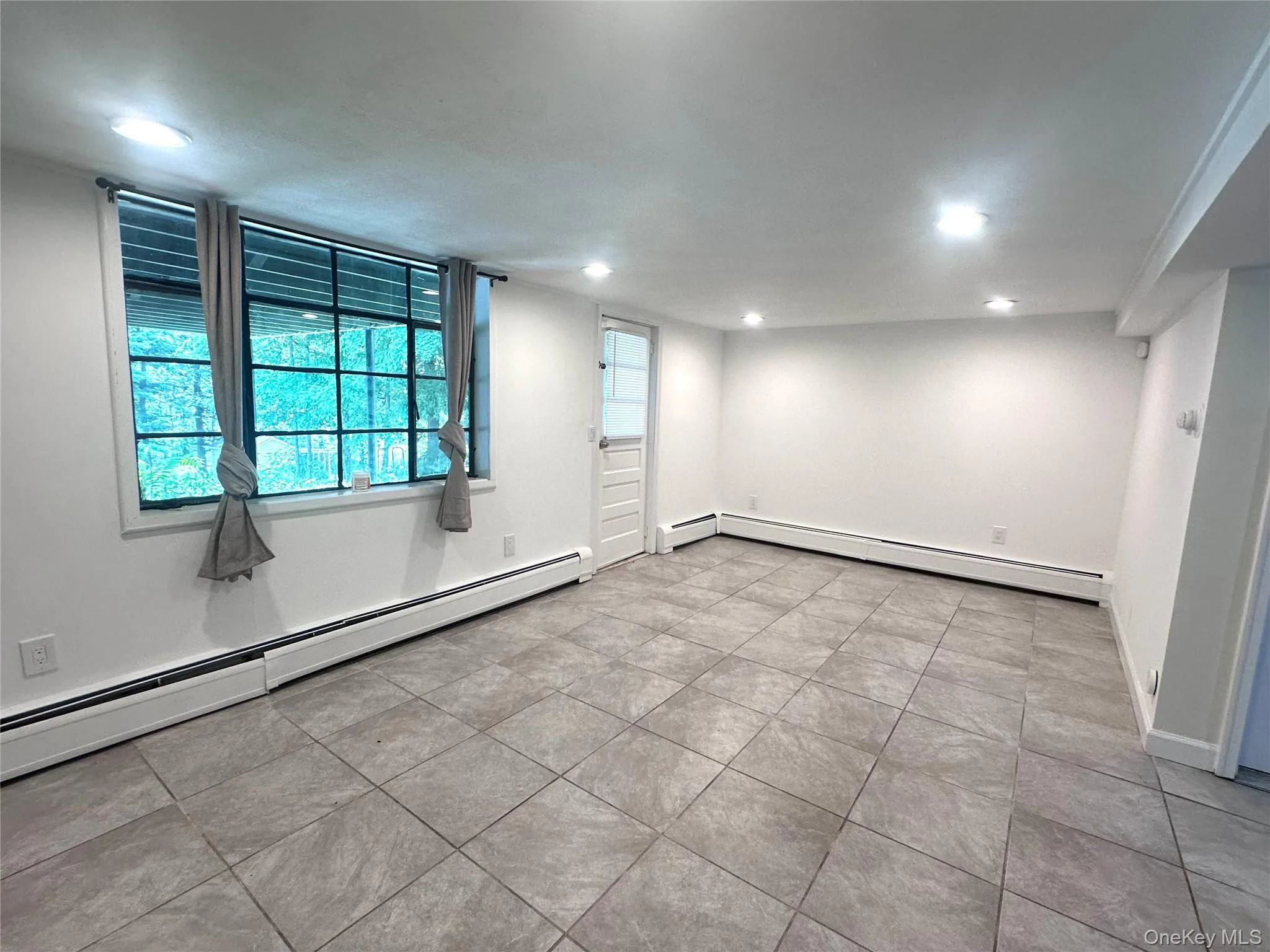 171 Roosevelt Road, Hyde Park, NY, 4 Bedrooms Bedrooms, 10 Rooms Rooms,2 BathroomsBathrooms,Residential Lease,For Rent,Roosevelt,0,1006839 171 Roosevelt Road, Hyde Park, NY, 4 Bedrooms Bedrooms, 10 Rooms Rooms,2 BathroomsBathrooms,Residential Lease,For Rent,Roosevelt,0,1006839