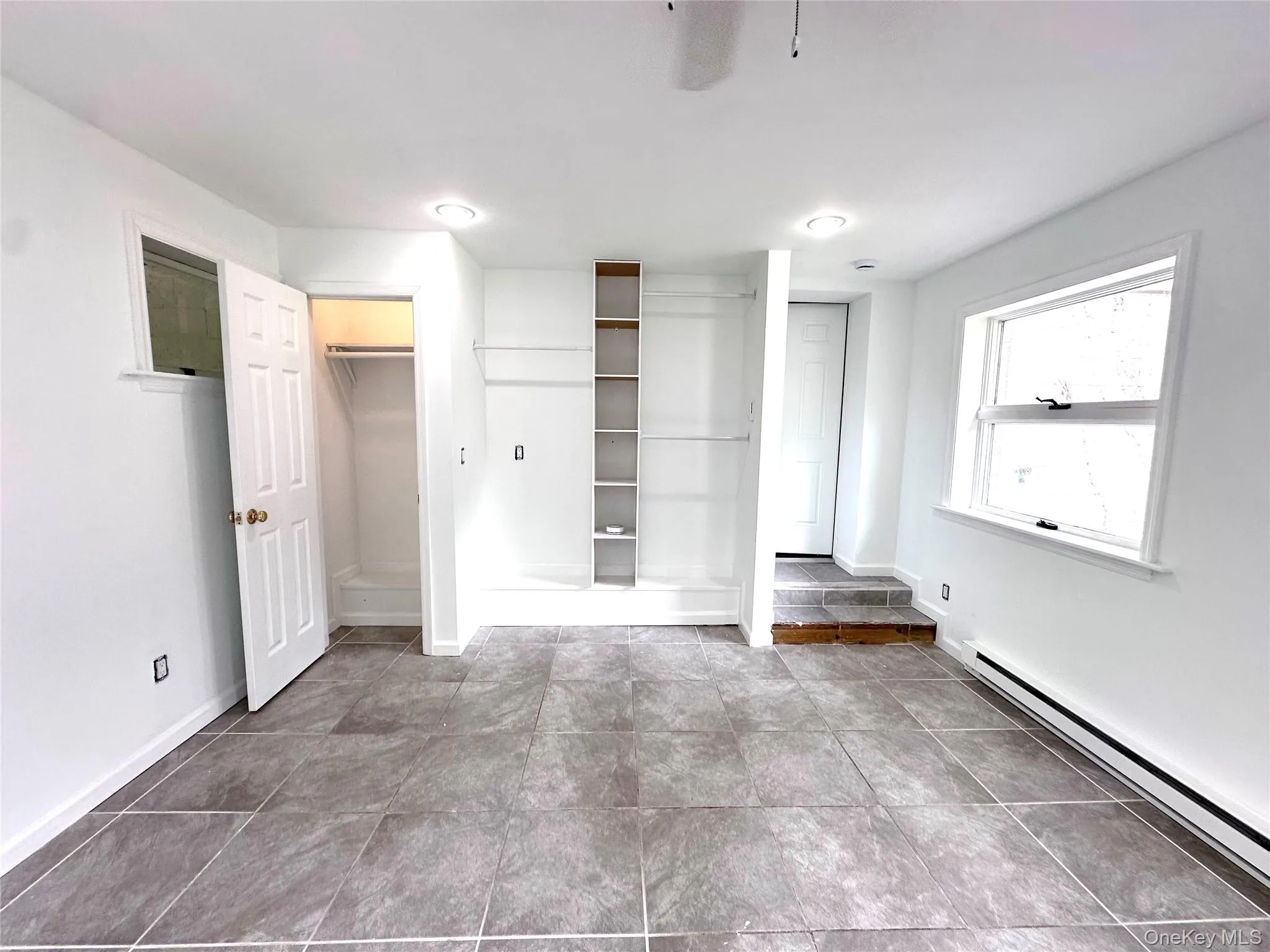 Lower level - studio? home office? gym? game room, movie theatre, crafting room? Lower level - studio? home office? gym? game room, movie theatre, crafting room?