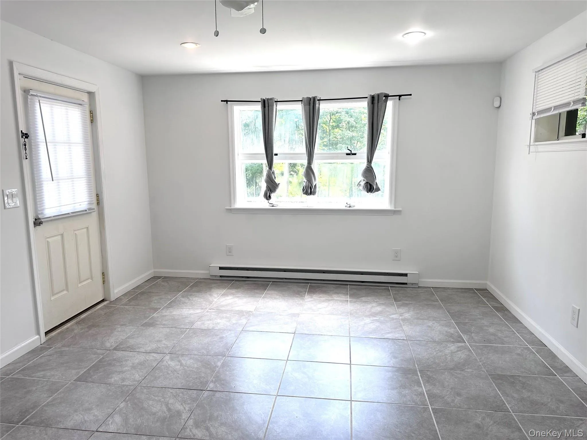 171 Roosevelt Road, Hyde Park, NY, 4 Bedrooms Bedrooms, 10 Rooms Rooms,2 BathroomsBathrooms,Residential Lease,For Rent,Roosevelt,0,1006839 171 Roosevelt Road, Hyde Park, NY, 4 Bedrooms Bedrooms, 10 Rooms Rooms,2 BathroomsBathrooms,Residential Lease,For Rent,Roosevelt,0,1006839