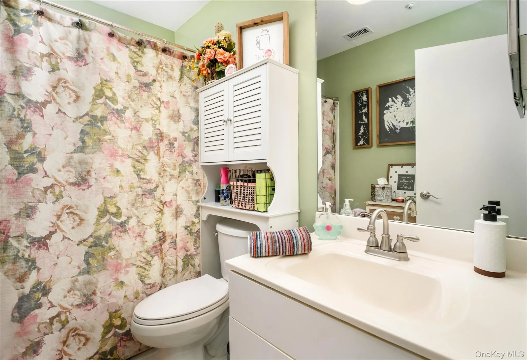 59 Eric Drive, Brookhaven, NY, 2 Bedrooms Bedrooms, 5 Rooms Rooms,2 BathroomsBathrooms,Residential,For Rent,Eric,0,1006840 59 Eric Drive, Brookhaven, NY, 2 Bedrooms Bedrooms, 5 Rooms Rooms,2 BathroomsBathrooms,Residential,For Rent,Eric,0,1006840
