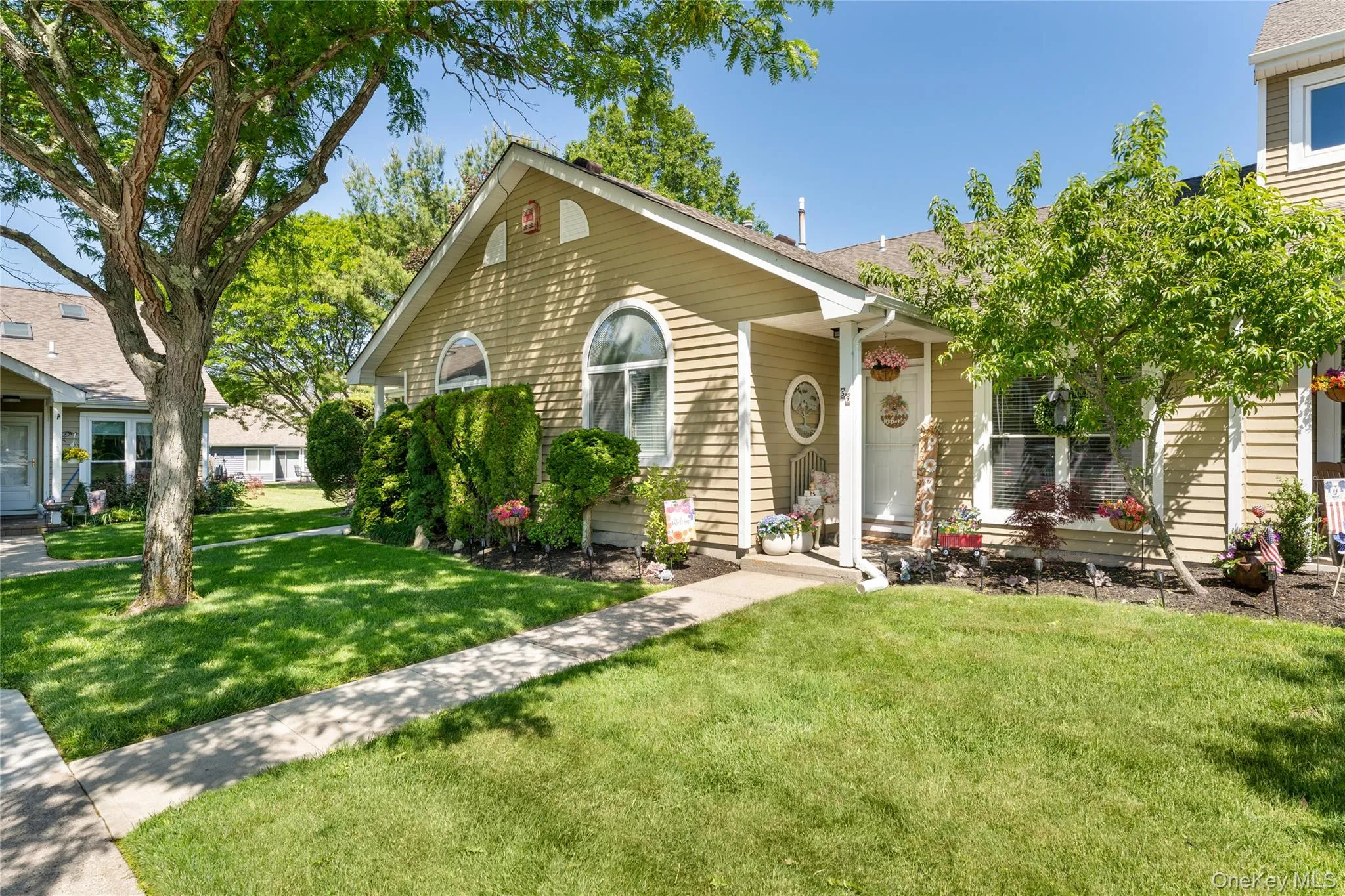 59 Eric Drive, Brookhaven, NY, 2 Bedrooms Bedrooms, 5 Rooms Rooms,2 BathroomsBathrooms,Residential,For Rent,Eric,0,1006840 59 Eric Drive, Brookhaven, NY, 2 Bedrooms Bedrooms, 5 Rooms Rooms,2 BathroomsBathrooms,Residential,For Rent,Eric,0,1006840