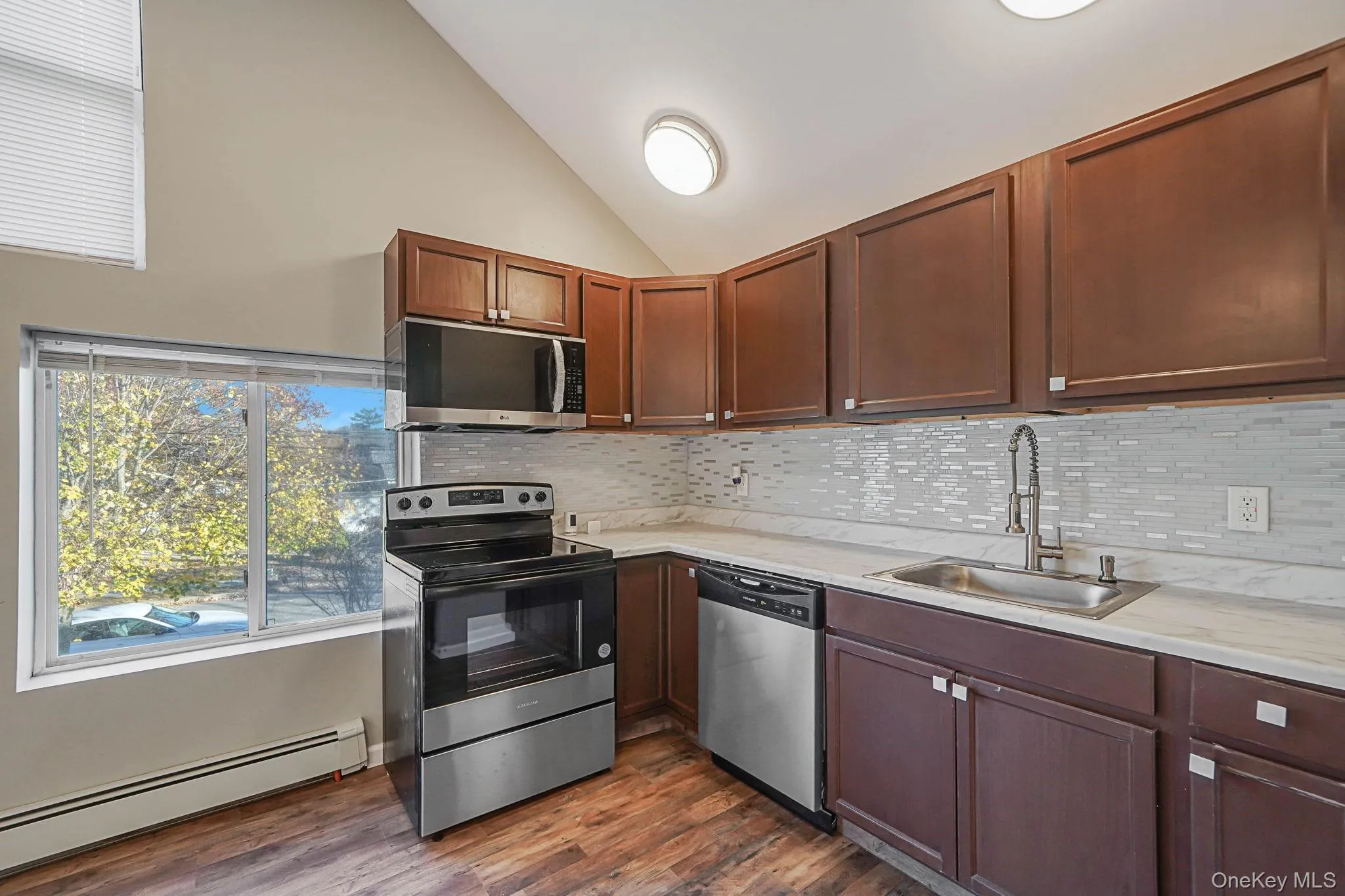 158 Oldfield Avenue, Babylon, NY, 3 Bedrooms Bedrooms, 6 Rooms Rooms,2 BathroomsBathrooms,Residential Lease,For Rent,Oldfield,0,1006841 158 Oldfield Avenue, Babylon, NY, 3 Bedrooms Bedrooms, 6 Rooms Rooms,2 BathroomsBathrooms,Residential Lease,For Rent,Oldfield,0,1006841