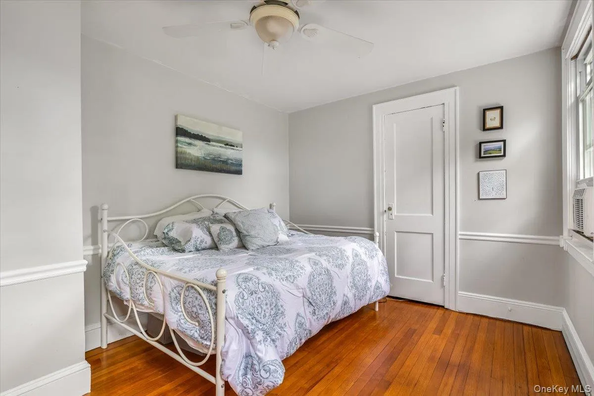 9 14th Street, Huntington, NY, 3 Bedrooms Bedrooms, 7 Rooms Rooms,2 BathroomsBathrooms,Residential,For Rent,14th,0,1006850 9 14th Street, Huntington, NY, 3 Bedrooms Bedrooms, 7 Rooms Rooms,2 BathroomsBathrooms,Residential,For Rent,14th,0,1006850