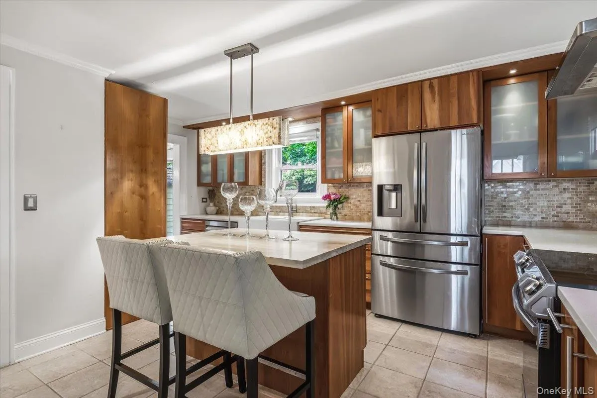 9 14th Street, Huntington, NY, 3 Bedrooms Bedrooms, 7 Rooms Rooms,2 BathroomsBathrooms,Residential,For Rent,14th,0,1006850 9 14th Street, Huntington, NY, 3 Bedrooms Bedrooms, 7 Rooms Rooms,2 BathroomsBathrooms,Residential,For Rent,14th,0,1006850