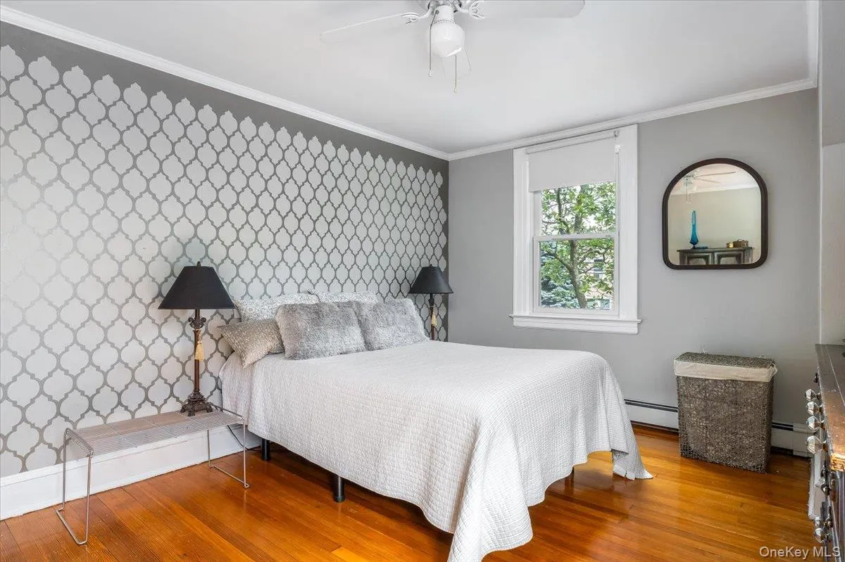 9 14th Street, Huntington, NY, 3 Bedrooms Bedrooms, 7 Rooms Rooms,2 BathroomsBathrooms,Residential,For Rent,14th,0,1006850 9 14th Street, Huntington, NY, 3 Bedrooms Bedrooms, 7 Rooms Rooms,2 BathroomsBathrooms,Residential,For Rent,14th,0,1006850