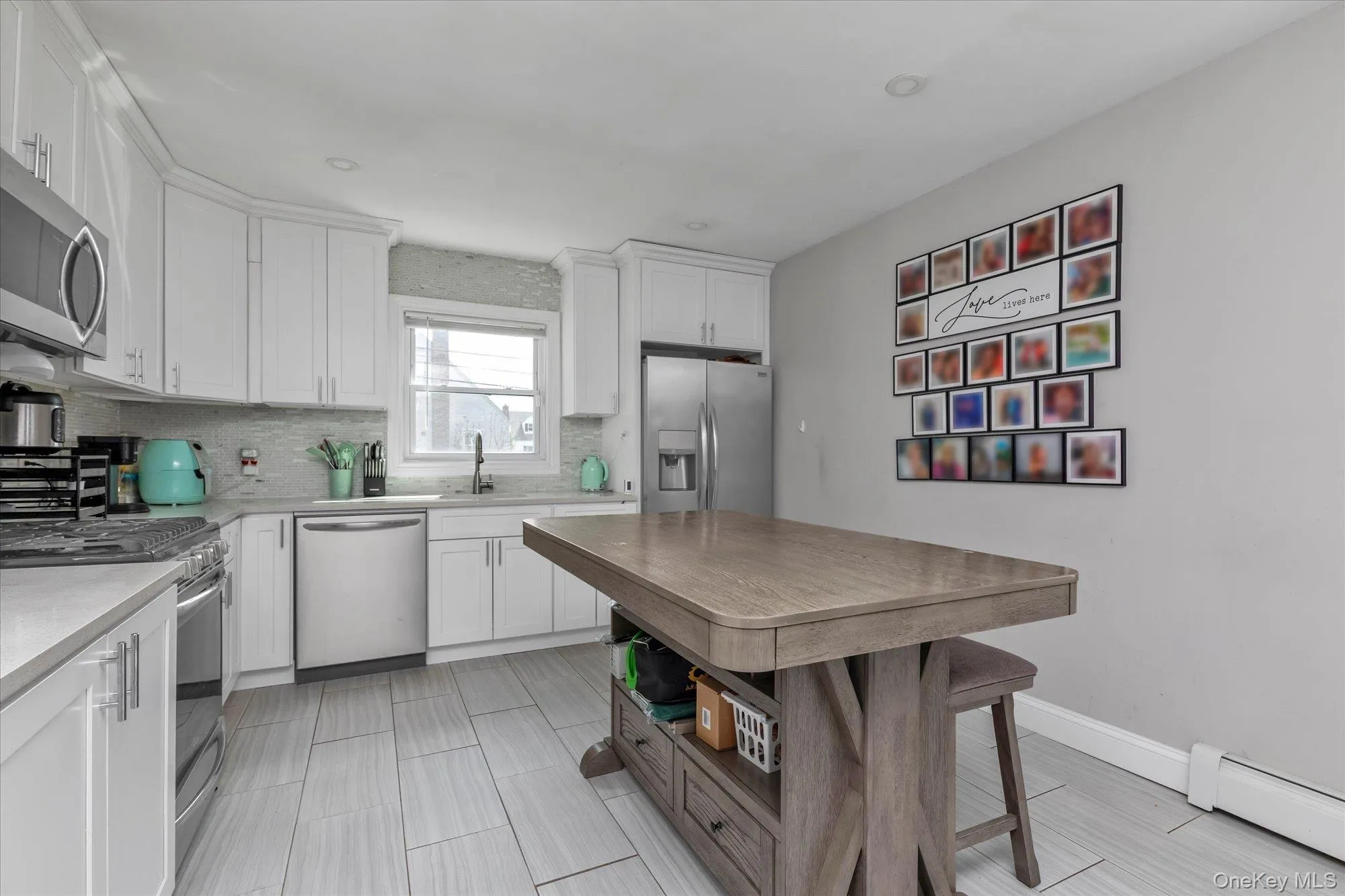 4 Lido Parkway, Babylon, NY, 5 Bedrooms Bedrooms, 8 Rooms Rooms,2 BathroomsBathrooms,Residential,For Rent,Lido,0,1006854 4 Lido Parkway, Babylon, NY, 5 Bedrooms Bedrooms, 8 Rooms Rooms,2 BathroomsBathrooms,Residential,For Rent,Lido,0,1006854
