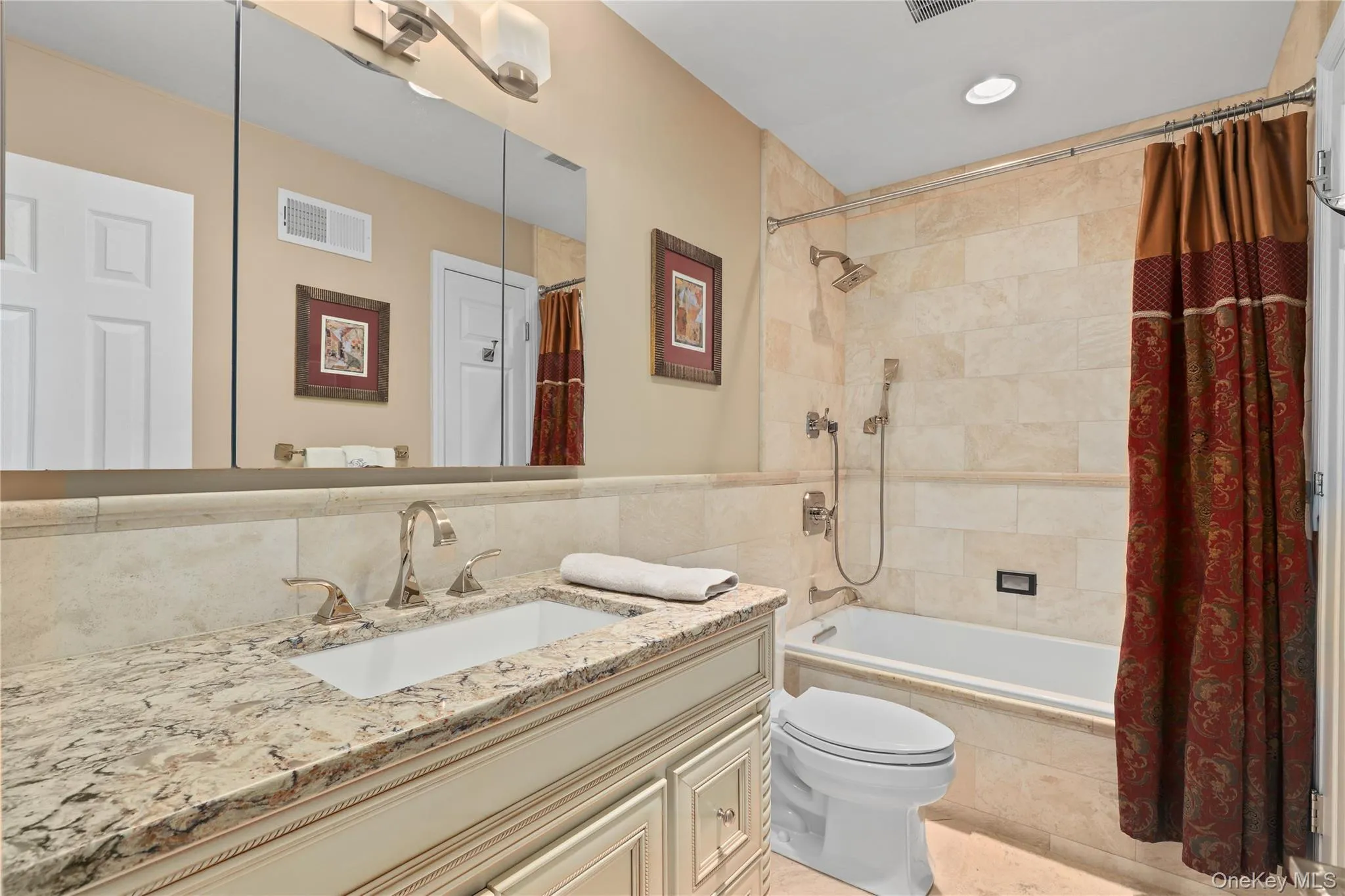 Primary bath with granite counter, and soaking tub. Primary bath with granite counter, and soaking tub.