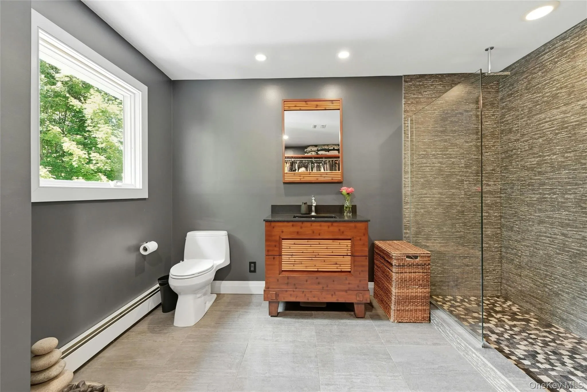 28 Maplewood Drive, Huntington, NY, 4 Bedrooms Bedrooms, 8 Rooms Rooms,2 BathroomsBathrooms,Residential,For Rent,Maplewood,0,1006857 28 Maplewood Drive, Huntington, NY, 4 Bedrooms Bedrooms, 8 Rooms Rooms,2 BathroomsBathrooms,Residential,For Rent,Maplewood,0,1006857