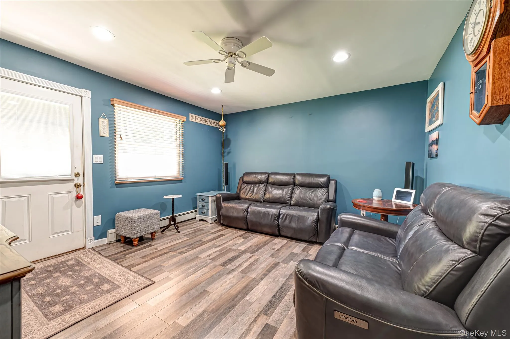 22 Vine Street, Brookhaven, NY, 4 Bedrooms Bedrooms, 10 Rooms Rooms,2 BathroomsBathrooms,Residential,For Rent,Vine,0,1006863 22 Vine Street, Brookhaven, NY, 4 Bedrooms Bedrooms, 10 Rooms Rooms,2 BathroomsBathrooms,Residential,For Rent,Vine,0,1006863