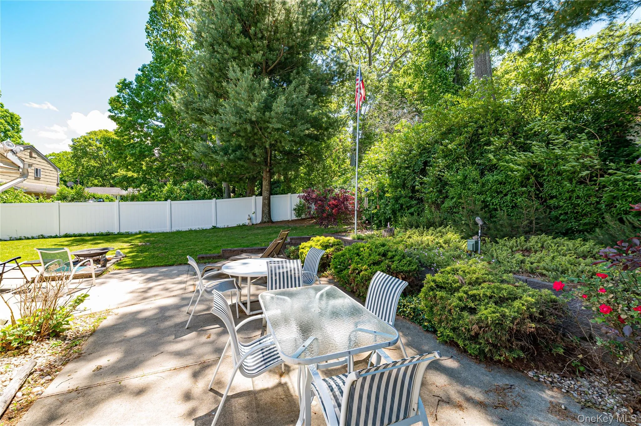 22 Vine Street, Brookhaven, NY, 4 Bedrooms Bedrooms, 10 Rooms Rooms,2 BathroomsBathrooms,Residential,For Rent,Vine,0,1006863 22 Vine Street, Brookhaven, NY, 4 Bedrooms Bedrooms, 10 Rooms Rooms,2 BathroomsBathrooms,Residential,For Rent,Vine,0,1006863