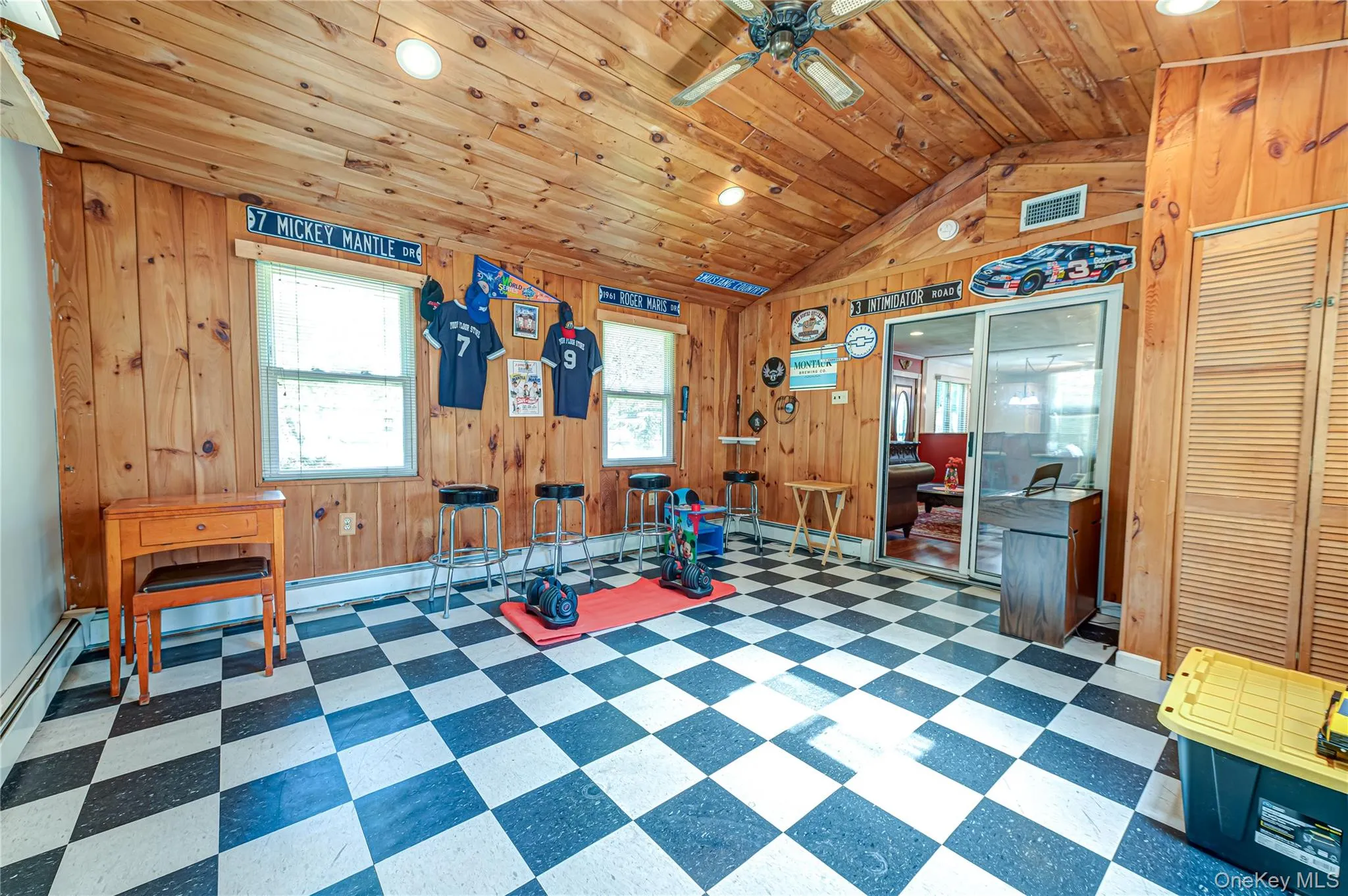 22 Vine Street, Brookhaven, NY, 4 Bedrooms Bedrooms, 10 Rooms Rooms,2 BathroomsBathrooms,Residential,For Rent,Vine,0,1006863 22 Vine Street, Brookhaven, NY, 4 Bedrooms Bedrooms, 10 Rooms Rooms,2 BathroomsBathrooms,Residential,For Rent,Vine,0,1006863