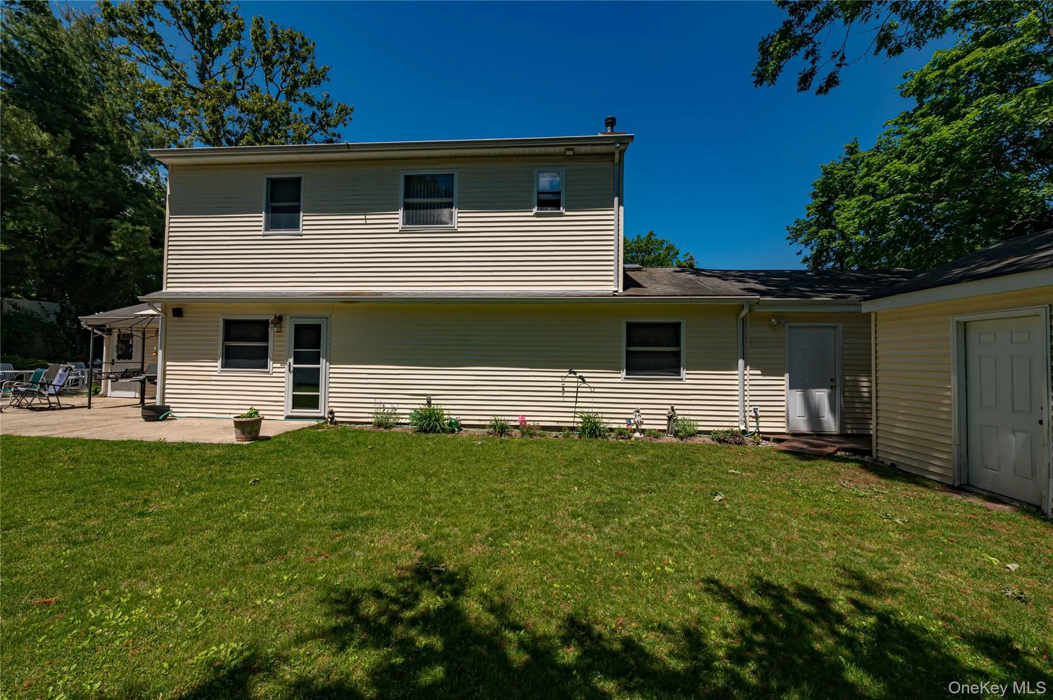 22 Vine Street, Brookhaven, NY, 4 Bedrooms Bedrooms, 10 Rooms Rooms,2 BathroomsBathrooms,Residential,For Rent,Vine,0,1006863 22 Vine Street, Brookhaven, NY, 4 Bedrooms Bedrooms, 10 Rooms Rooms,2 BathroomsBathrooms,Residential,For Rent,Vine,0,1006863