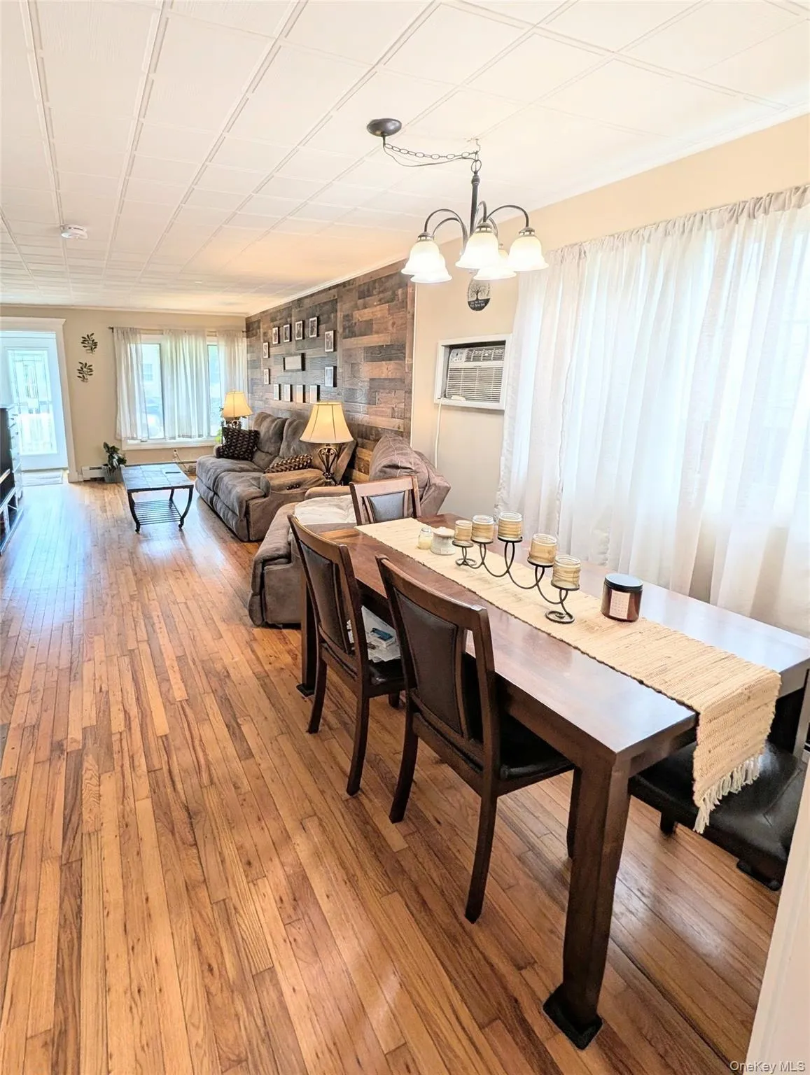 35 Jackson Avenue, Babylon, NY, 3 Bedrooms Bedrooms, 7 Rooms Rooms,2 BathroomsBathrooms,Residential,For Rent,Jackson,0,1006864 35 Jackson Avenue, Babylon, NY, 3 Bedrooms Bedrooms, 7 Rooms Rooms,2 BathroomsBathrooms,Residential,For Rent,Jackson,0,1006864