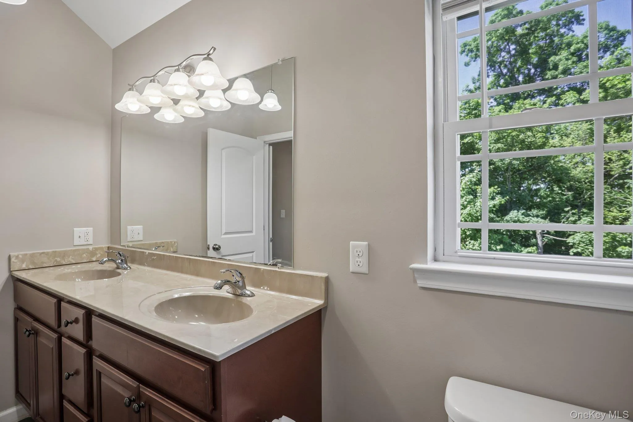16 Houston Ext Avenue, Middletown, NY, 4 Bedrooms Bedrooms, 9 Rooms Rooms,2 BathroomsBathrooms,Residential,For Rent,Houston Ext,0,1006867 16 Houston Ext Avenue, Middletown, NY, 4 Bedrooms Bedrooms, 9 Rooms Rooms,2 BathroomsBathrooms,Residential,For Rent,Houston Ext,0,1006867