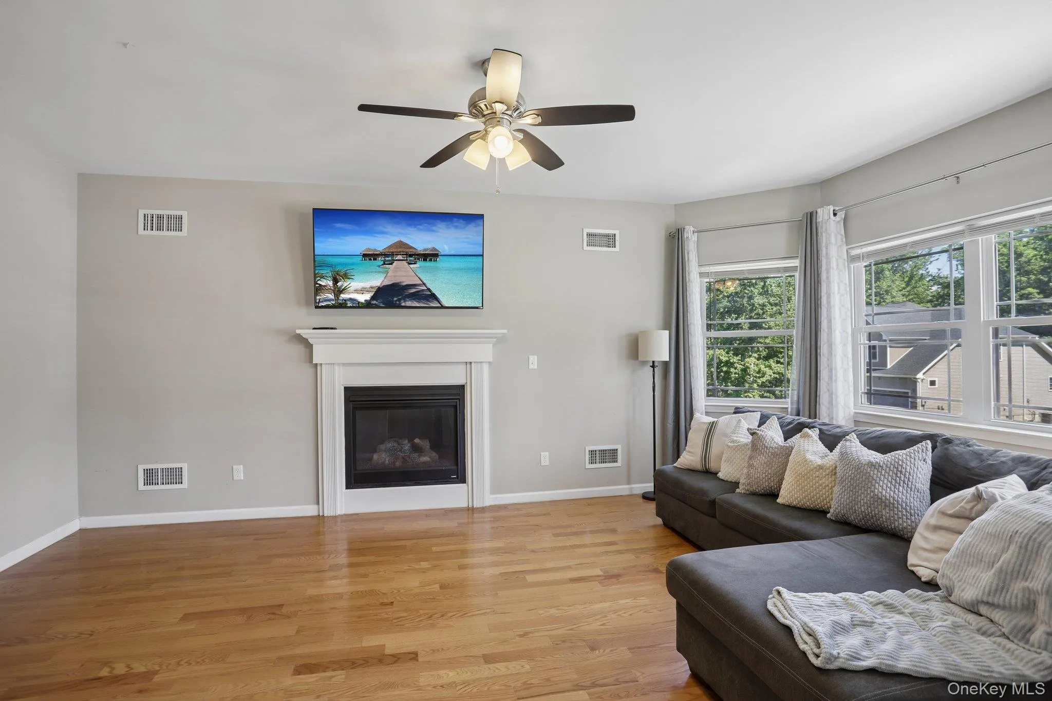 16 Houston Ext Avenue, Middletown, NY, 4 Bedrooms Bedrooms, 9 Rooms Rooms,2 BathroomsBathrooms,Residential,For Rent,Houston Ext,0,1006867 16 Houston Ext Avenue, Middletown, NY, 4 Bedrooms Bedrooms, 9 Rooms Rooms,2 BathroomsBathrooms,Residential,For Rent,Houston Ext,0,1006867