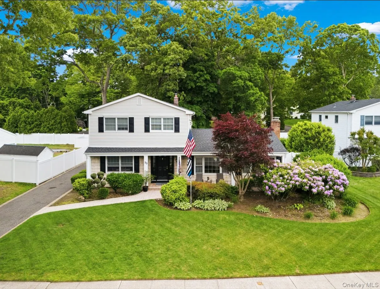 70 Birch Street, Brookhaven, NY, 3 Bedrooms Bedrooms, 8 Rooms Rooms,2 BathroomsBathrooms,Residential,For Rent,Birch,0,1006869 70 Birch Street, Brookhaven, NY, 3 Bedrooms Bedrooms, 8 Rooms Rooms,2 BathroomsBathrooms,Residential,For Rent,Birch,0,1006869