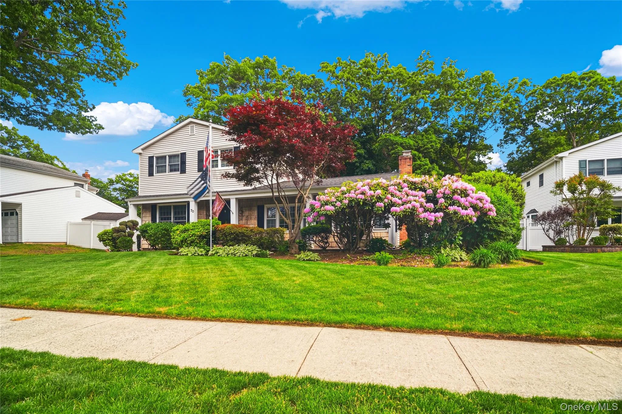 70 Birch Street, Brookhaven, NY, 3 Bedrooms Bedrooms, 8 Rooms Rooms,2 BathroomsBathrooms,Residential,For Rent,Birch,0,1006869 70 Birch Street, Brookhaven, NY, 3 Bedrooms Bedrooms, 8 Rooms Rooms,2 BathroomsBathrooms,Residential,For Rent,Birch,0,1006869