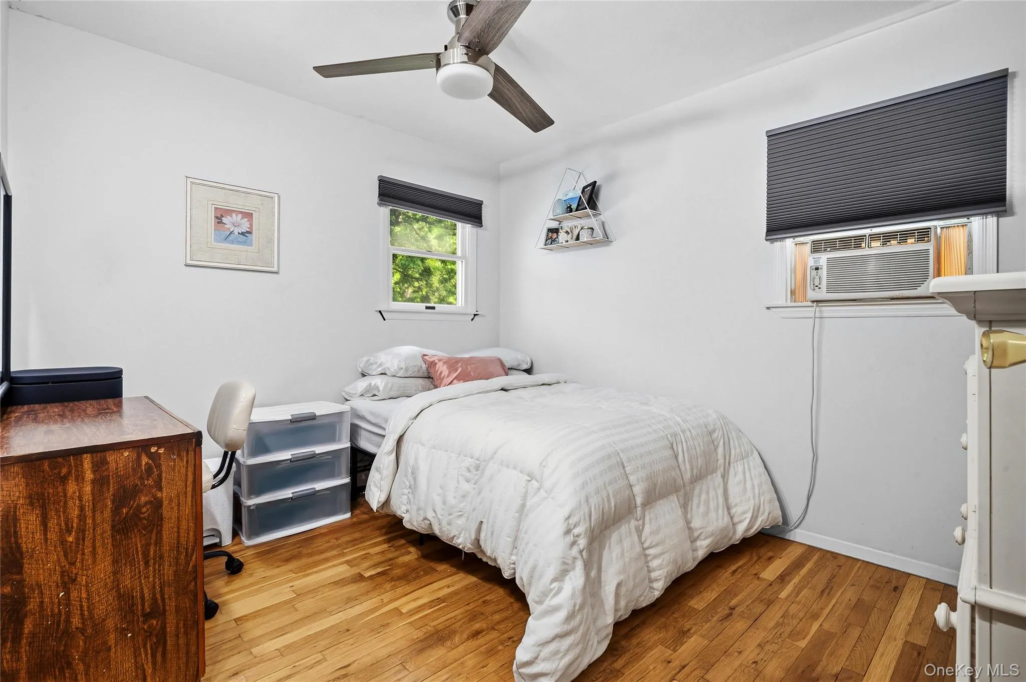 70 Birch Street, Brookhaven, NY, 3 Bedrooms Bedrooms, 8 Rooms Rooms,2 BathroomsBathrooms,Residential,For Rent,Birch,0,1006869 70 Birch Street, Brookhaven, NY, 3 Bedrooms Bedrooms, 8 Rooms Rooms,2 BathroomsBathrooms,Residential,For Rent,Birch,0,1006869
