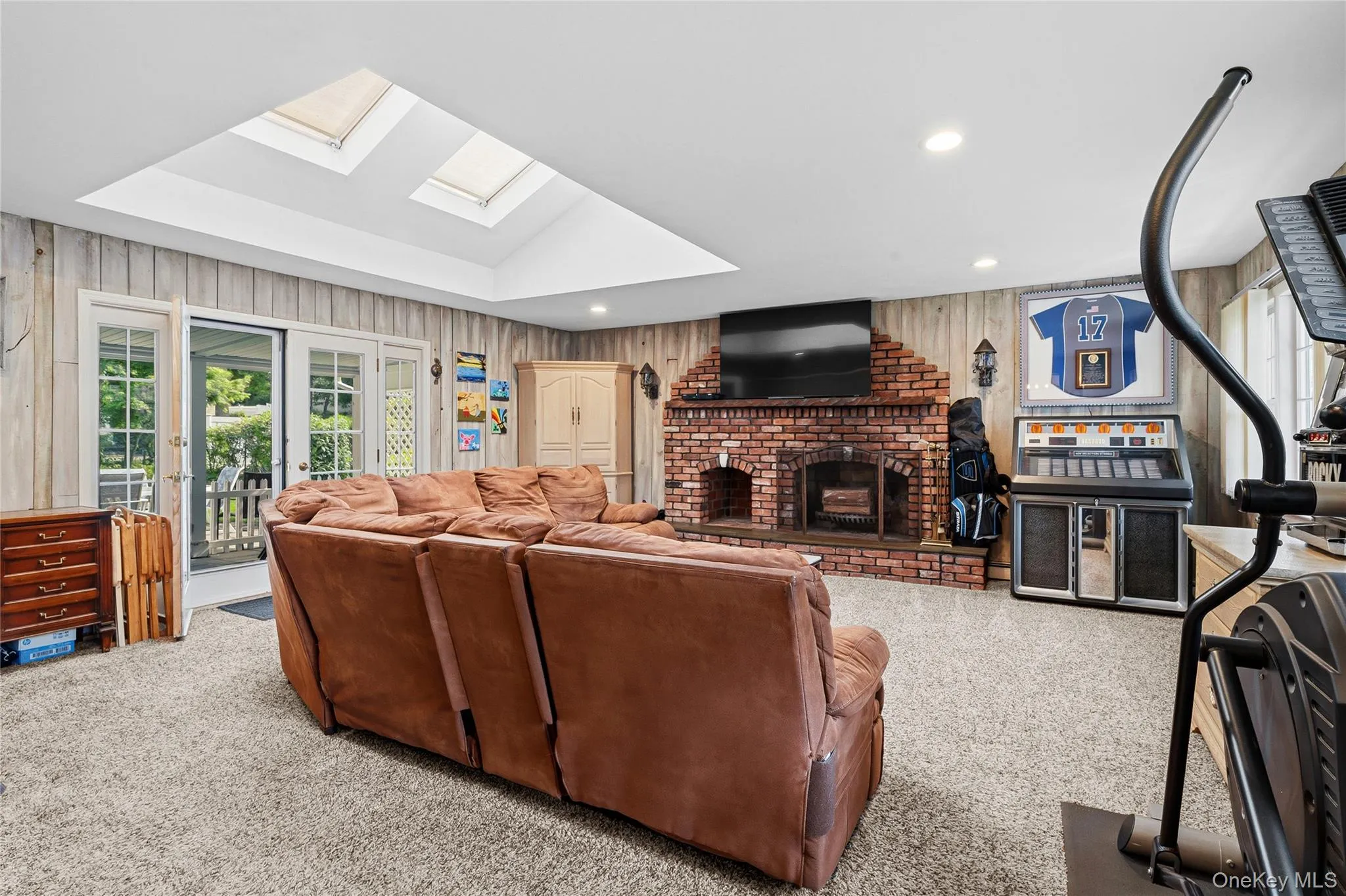 70 Birch Street, Brookhaven, NY, 3 Bedrooms Bedrooms, 8 Rooms Rooms,2 BathroomsBathrooms,Residential,For Rent,Birch,0,1006869 70 Birch Street, Brookhaven, NY, 3 Bedrooms Bedrooms, 8 Rooms Rooms,2 BathroomsBathrooms,Residential,For Rent,Birch,0,1006869