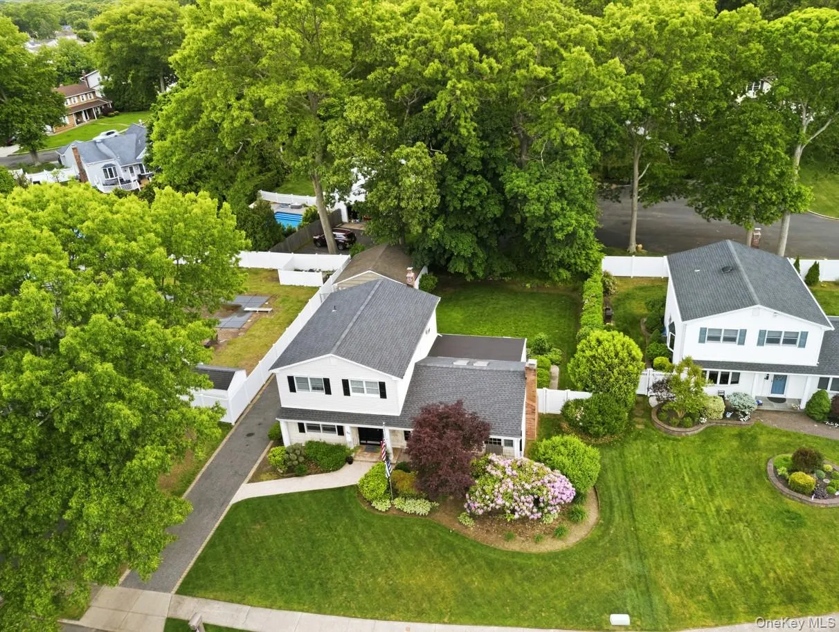 70 Birch Street, Brookhaven, NY, 3 Bedrooms Bedrooms, 8 Rooms Rooms,2 BathroomsBathrooms,Residential,For Rent,Birch,0,1006869 70 Birch Street, Brookhaven, NY, 3 Bedrooms Bedrooms, 8 Rooms Rooms,2 BathroomsBathrooms,Residential,For Rent,Birch,0,1006869