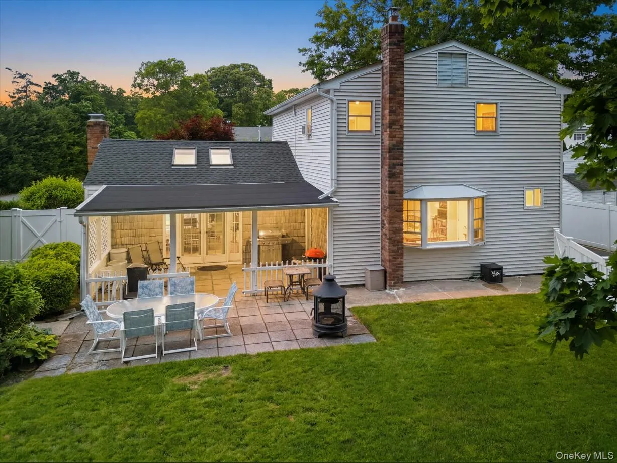 70 Birch Street, Brookhaven, NY, 3 Bedrooms Bedrooms, 8 Rooms Rooms,2 BathroomsBathrooms,Residential,For Rent,Birch,0,1006869 70 Birch Street, Brookhaven, NY, 3 Bedrooms Bedrooms, 8 Rooms Rooms,2 BathroomsBathrooms,Residential,For Rent,Birch,0,1006869