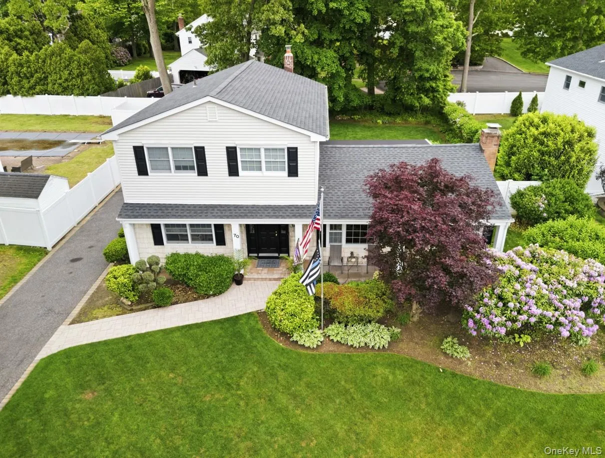 70 Birch Street, Brookhaven, NY, 3 Bedrooms Bedrooms, 8 Rooms Rooms,2 BathroomsBathrooms,Residential,For Rent,Birch,0,1006869 70 Birch Street, Brookhaven, NY, 3 Bedrooms Bedrooms, 8 Rooms Rooms,2 BathroomsBathrooms,Residential,For Rent,Birch,0,1006869