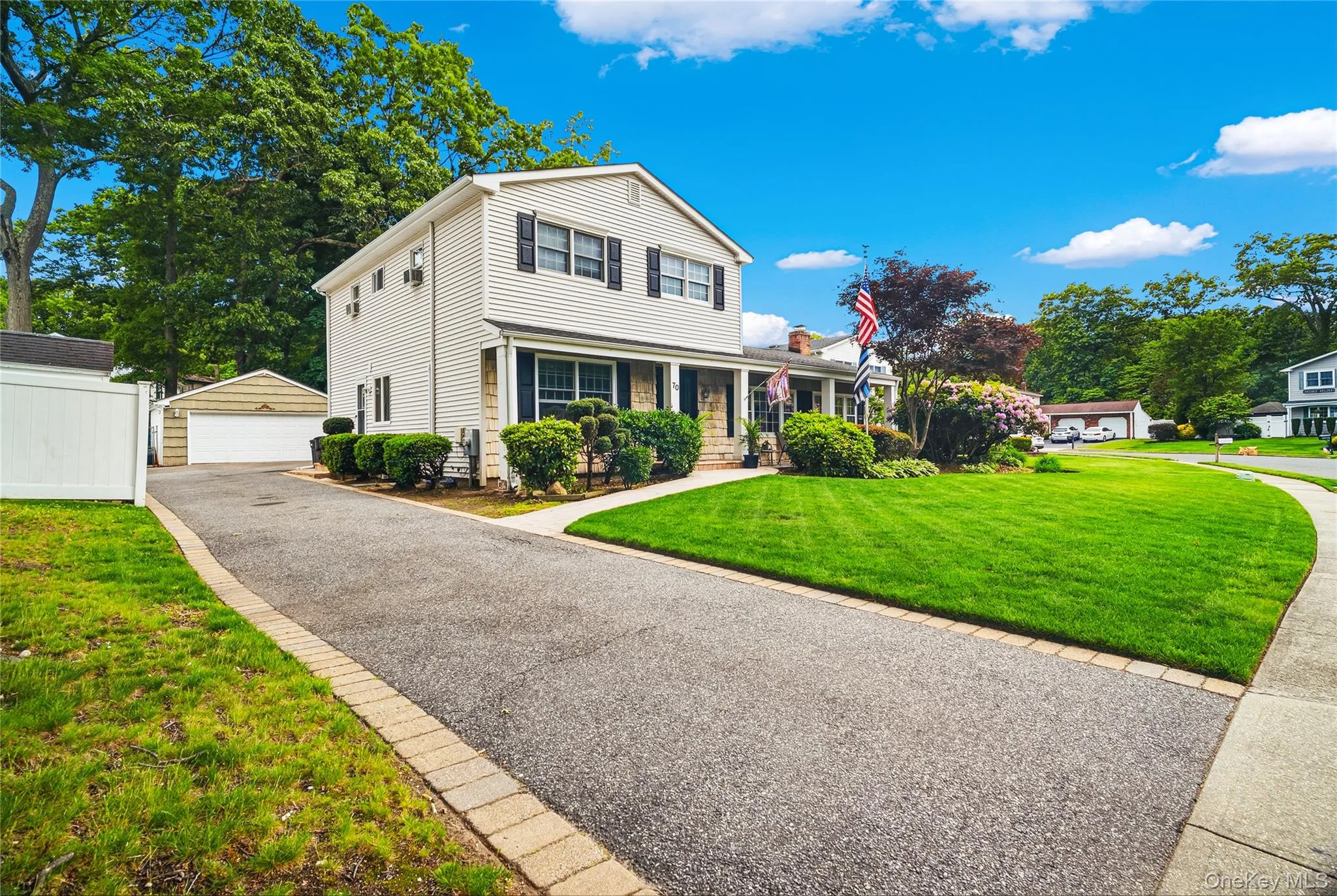 70 Birch Street, Brookhaven, NY, 3 Bedrooms Bedrooms, 8 Rooms Rooms,2 BathroomsBathrooms,Residential,For Rent,Birch,0,1006869 70 Birch Street, Brookhaven, NY, 3 Bedrooms Bedrooms, 8 Rooms Rooms,2 BathroomsBathrooms,Residential,For Rent,Birch,0,1006869