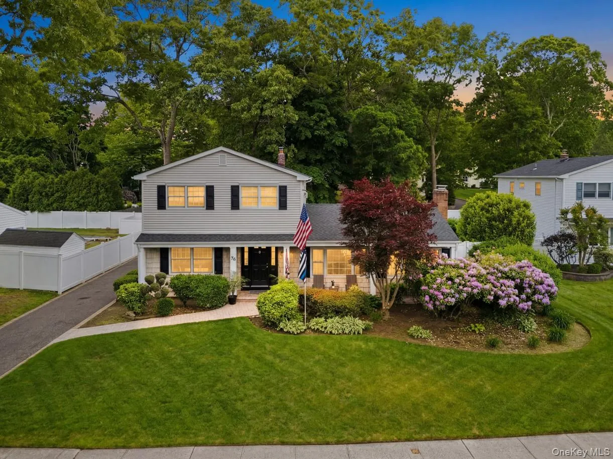 70 Birch Street, Brookhaven, NY, 3 Bedrooms Bedrooms, 8 Rooms Rooms,2 BathroomsBathrooms,Residential,For Rent,Birch,0,1006869 70 Birch Street, Brookhaven, NY, 3 Bedrooms Bedrooms, 8 Rooms Rooms,2 BathroomsBathrooms,Residential,For Rent,Birch,0,1006869