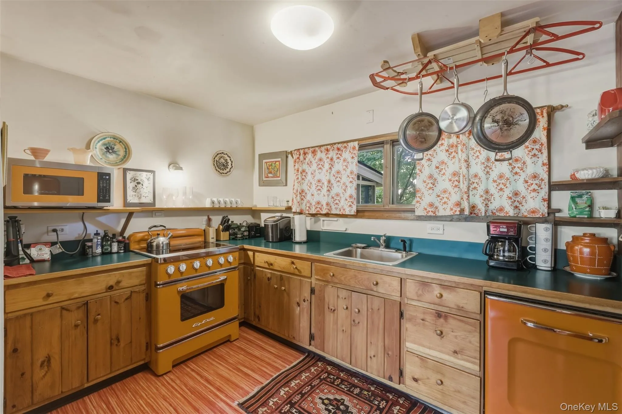 5 - 7 Downer Lane, Woodstock, NY, 5 Bedrooms Bedrooms, 10 Rooms Rooms,5 BathroomsBathrooms,Residential,For Rent,Downer,0,1006871 5 - 7 Downer Lane, Woodstock, NY, 5 Bedrooms Bedrooms, 10 Rooms Rooms,5 BathroomsBathrooms,Residential,For Rent,Downer,0,1006871