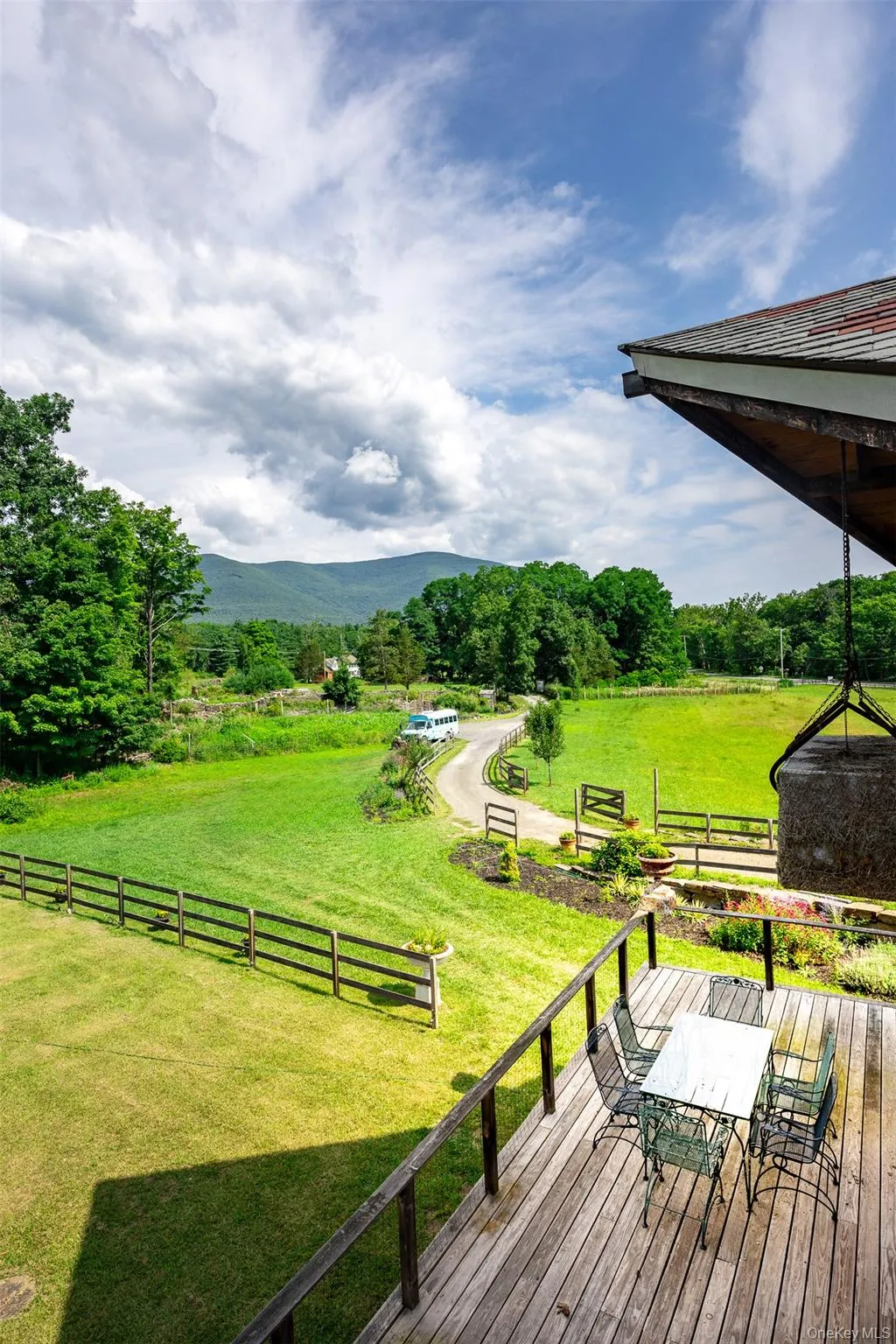 5 Downer Lane, Woodstock, NY, 4 Bedrooms Bedrooms, 10 Rooms Rooms,4 BathroomsBathrooms,Residential,For Rent,Downer,0,1006872 5 Downer Lane, Woodstock, NY, 4 Bedrooms Bedrooms, 10 Rooms Rooms,4 BathroomsBathrooms,Residential,For Rent,Downer,0,1006872