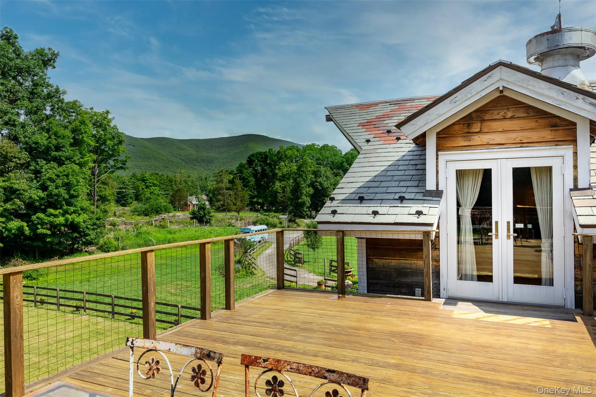 5 Downer Lane, Woodstock, NY, 4 Bedrooms Bedrooms, 10 Rooms Rooms,4 BathroomsBathrooms,Residential,For Rent,Downer,0,1006872 5 Downer Lane, Woodstock, NY, 4 Bedrooms Bedrooms, 10 Rooms Rooms,4 BathroomsBathrooms,Residential,For Rent,Downer,0,1006872