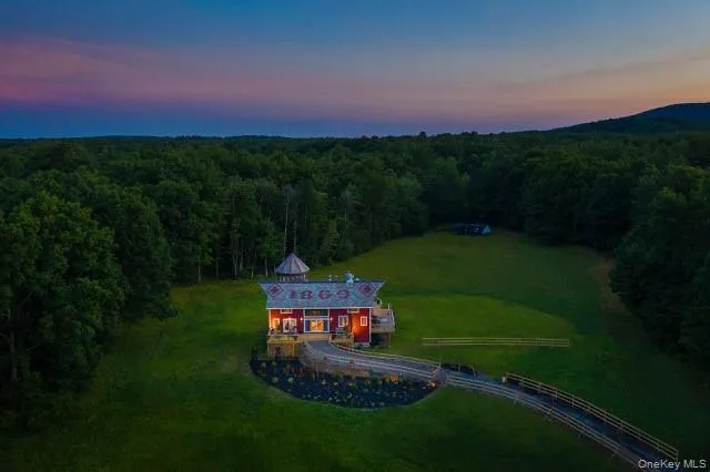 5 Downer Lane, Woodstock, NY, 4 Bedrooms Bedrooms, 10 Rooms Rooms,4 BathroomsBathrooms,Residential,For Rent,Downer,0,1006872 5 Downer Lane, Woodstock, NY, 4 Bedrooms Bedrooms, 10 Rooms Rooms,4 BathroomsBathrooms,Residential,For Rent,Downer,0,1006872