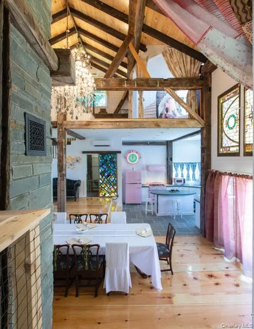 5 Downer Lane, Woodstock, NY, 4 Bedrooms Bedrooms, 10 Rooms Rooms,4 BathroomsBathrooms,Residential,For Rent,Downer,0,1006872 5 Downer Lane, Woodstock, NY, 4 Bedrooms Bedrooms, 10 Rooms Rooms,4 BathroomsBathrooms,Residential,For Rent,Downer,0,1006872