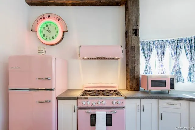 5 Downer Lane, Woodstock, NY, 4 Bedrooms Bedrooms, 10 Rooms Rooms,4 BathroomsBathrooms,Residential,For Rent,Downer,0,1006872 5 Downer Lane, Woodstock, NY, 4 Bedrooms Bedrooms, 10 Rooms Rooms,4 BathroomsBathrooms,Residential,For Rent,Downer,0,1006872