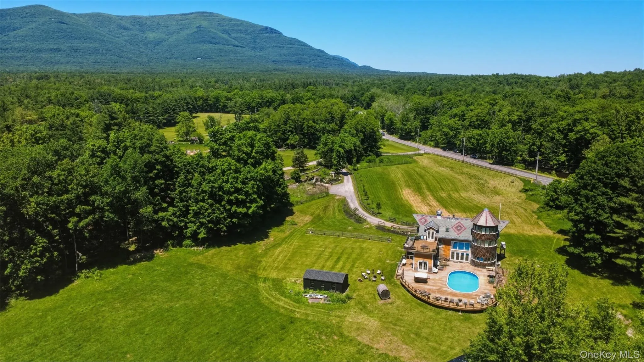5 Downer Lane, Woodstock, NY, 4 Bedrooms Bedrooms, 10 Rooms Rooms,4 BathroomsBathrooms,Residential,For Rent,Downer,0,1006872 5 Downer Lane, Woodstock, NY, 4 Bedrooms Bedrooms, 10 Rooms Rooms,4 BathroomsBathrooms,Residential,For Rent,Downer,0,1006872