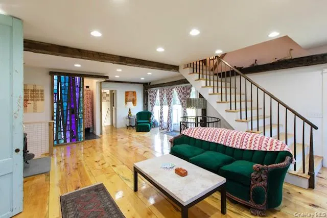 5 Downer Lane, Woodstock, NY, 4 Bedrooms Bedrooms, 10 Rooms Rooms,4 BathroomsBathrooms,Residential,For Rent,Downer,0,1006872 5 Downer Lane, Woodstock, NY, 4 Bedrooms Bedrooms, 10 Rooms Rooms,4 BathroomsBathrooms,Residential,For Rent,Downer,0,1006872