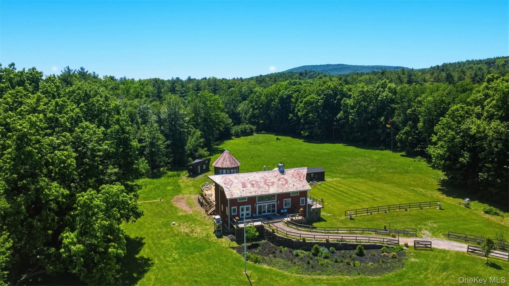 5 Downer Lane, Woodstock, NY, 4 Bedrooms Bedrooms, 10 Rooms Rooms,4 BathroomsBathrooms,Residential,For Rent,Downer,0,1006872 5 Downer Lane, Woodstock, NY, 4 Bedrooms Bedrooms, 10 Rooms Rooms,4 BathroomsBathrooms,Residential,For Rent,Downer,0,1006872