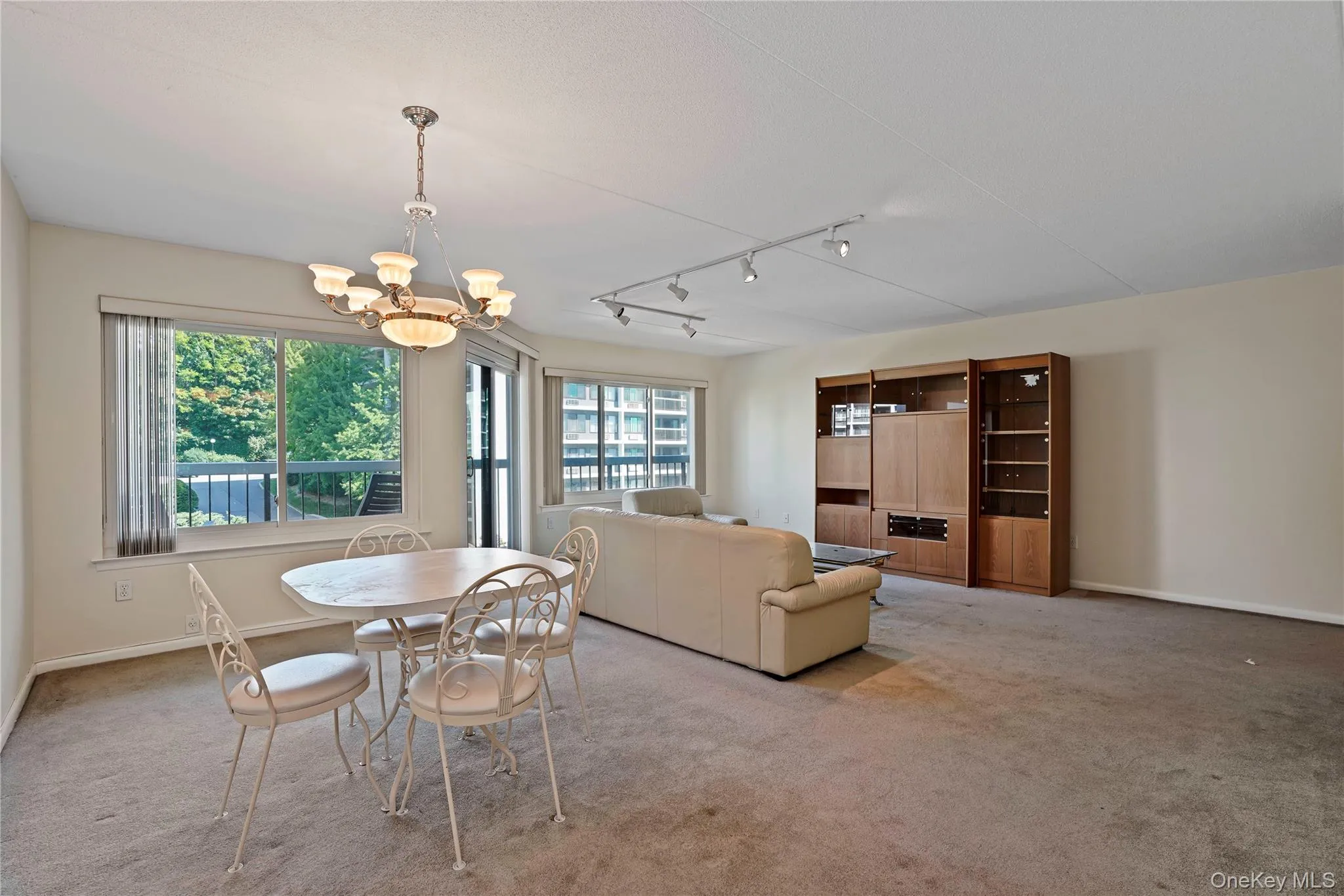 200 High Point Drive, Greenburgh, NY, 1 Bedroom Bedrooms, 4 Rooms Rooms,1 BathroomBathrooms,Residential Lease,For Rent,High Point,0,1006878 200 High Point Drive, Greenburgh, NY, 1 Bedroom Bedrooms, 4 Rooms Rooms,1 BathroomBathrooms,Residential Lease,For Rent,High Point,0,1006878