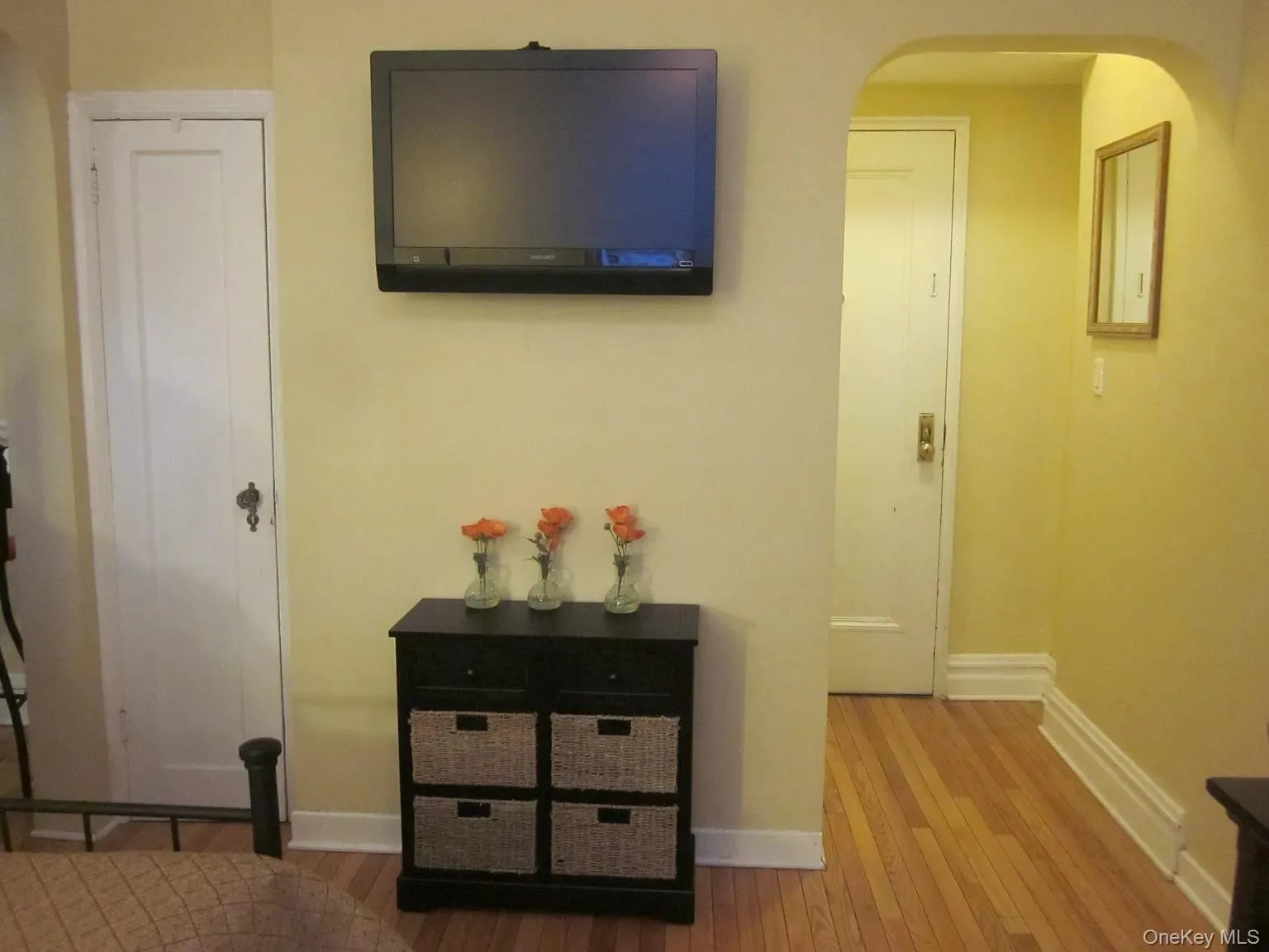 1 Franklin Avenue, White Plains, NY, 3 Rooms Rooms,1 BathroomBathrooms,Residential Lease,For Rent,Franklin,0,1006879 1 Franklin Avenue, White Plains, NY, 3 Rooms Rooms,1 BathroomBathrooms,Residential Lease,For Rent,Franklin,0,1006879