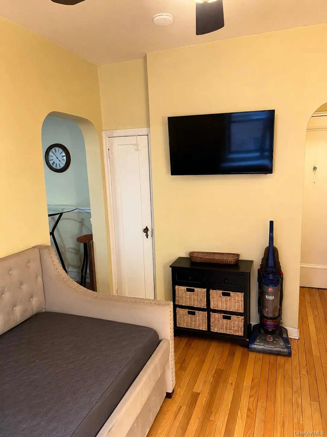 1 Franklin Avenue, White Plains, NY, 3 Rooms Rooms,1 BathroomBathrooms,Residential Lease,For Rent,Franklin,0,1006879 1 Franklin Avenue, White Plains, NY, 3 Rooms Rooms,1 BathroomBathrooms,Residential Lease,For Rent,Franklin,0,1006879