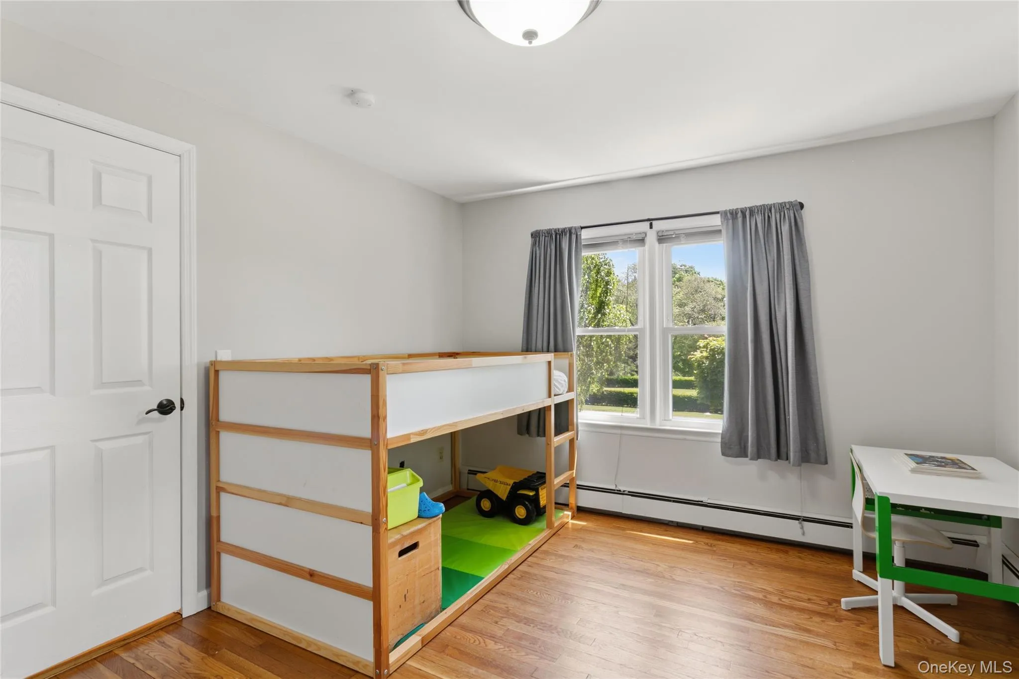Spacious 1st Floor Bedroom with Hard wood Floors Spacious 1st Floor Bedroom with Hard wood Floors