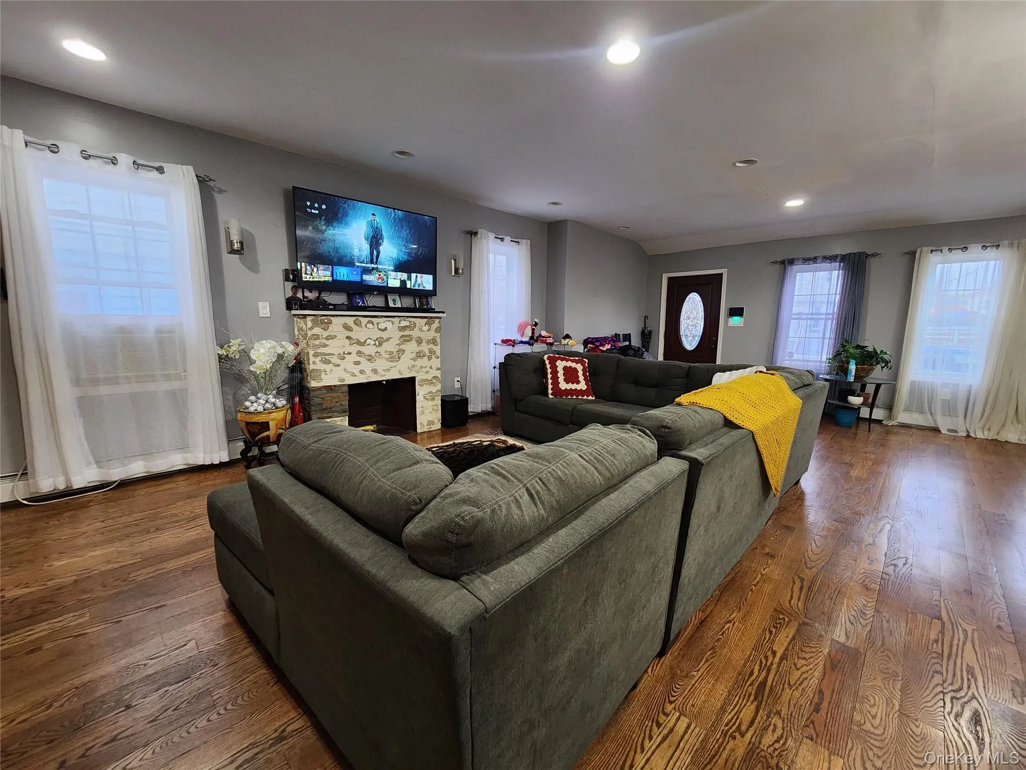19614 104th Avenue, New York, NY, 4 Bedrooms Bedrooms, 12 Rooms Rooms,3 BathroomsBathrooms,Residential,For Rent,104th,0,1006884 19614 104th Avenue, New York, NY, 4 Bedrooms Bedrooms, 12 Rooms Rooms,3 BathroomsBathrooms,Residential,For Rent,104th,0,1006884
