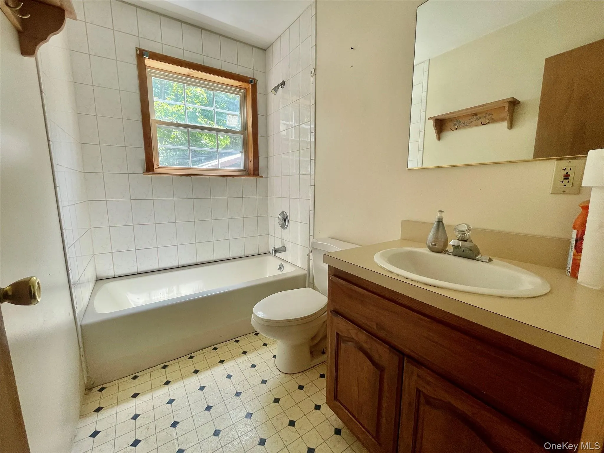 176 Downing Road, La Grange, NY, 3 Bedrooms Bedrooms, 6 Rooms Rooms,2 BathroomsBathrooms,Residential,For Rent,Downing,0,1006885 176 Downing Road, La Grange, NY, 3 Bedrooms Bedrooms, 6 Rooms Rooms,2 BathroomsBathrooms,Residential,For Rent,Downing,0,1006885