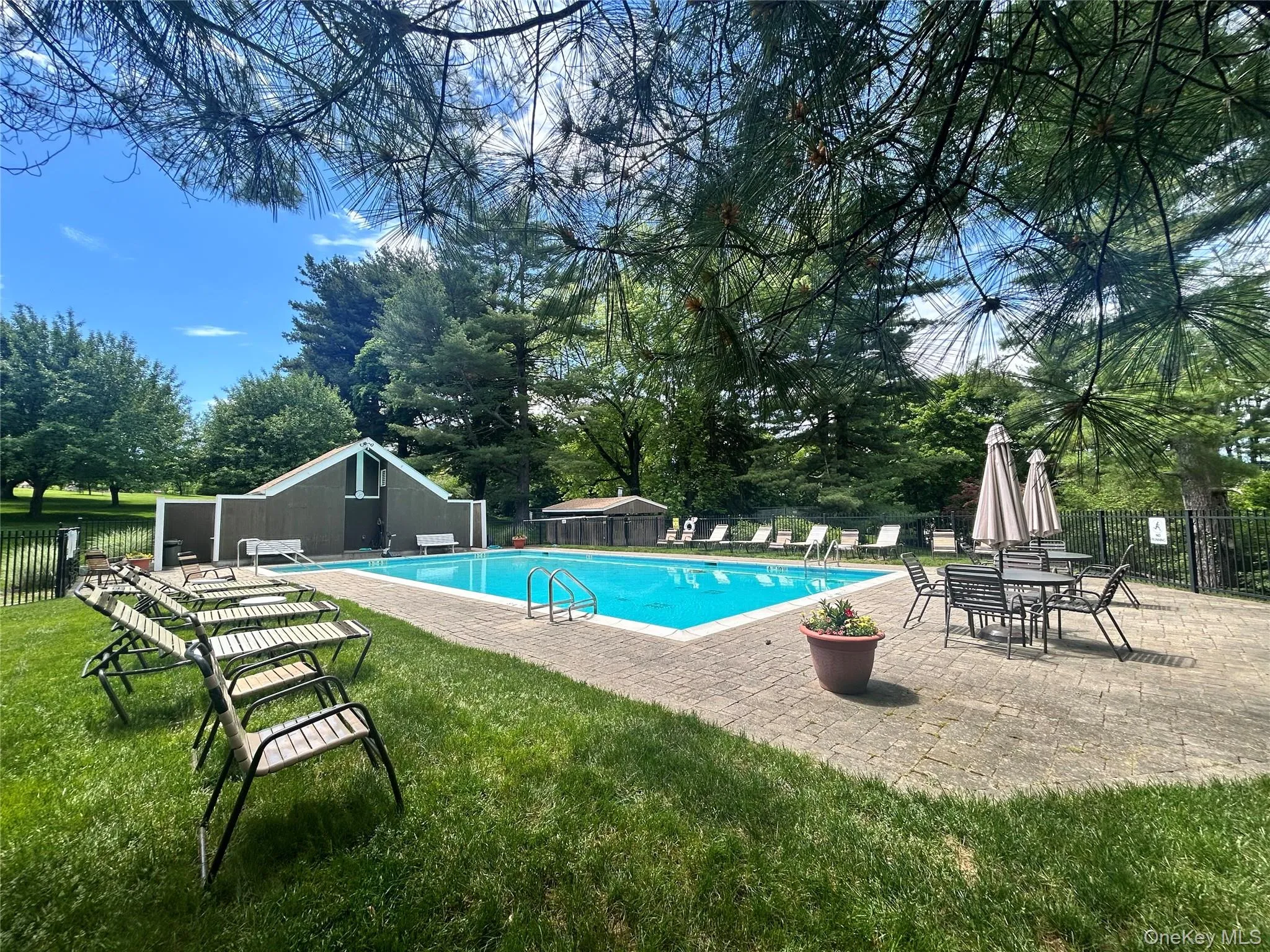 Available Amenity: Inground Swimming Pool Available Amenity: Inground Swimming Pool