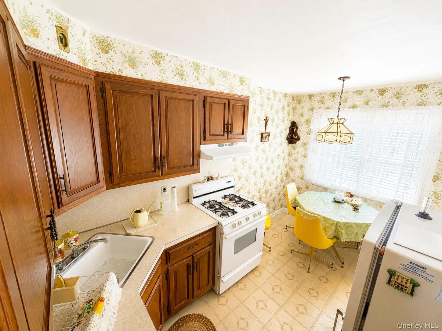 7315 Cook Avenue, New York, NY, 2 Bedrooms Bedrooms, 7 Rooms Rooms,1 BathroomBathrooms,Residential,For Rent,Cook,0,1006888 7315 Cook Avenue, New York, NY, 2 Bedrooms Bedrooms, 7 Rooms Rooms,1 BathroomBathrooms,Residential,For Rent,Cook,0,1006888