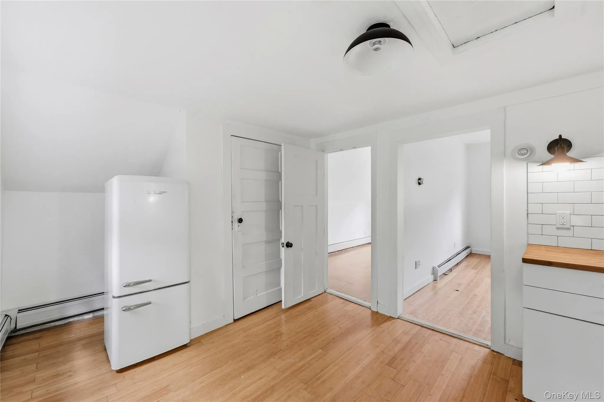 16 Cherry Street, Red Hook, NY, 1 Bedroom Bedrooms, 3 Rooms Rooms,1 BathroomBathrooms,Residential Lease,For Rent,Cherry,0,1006890 16 Cherry Street, Red Hook, NY, 1 Bedroom Bedrooms, 3 Rooms Rooms,1 BathroomBathrooms,Residential Lease,For Rent,Cherry,0,1006890