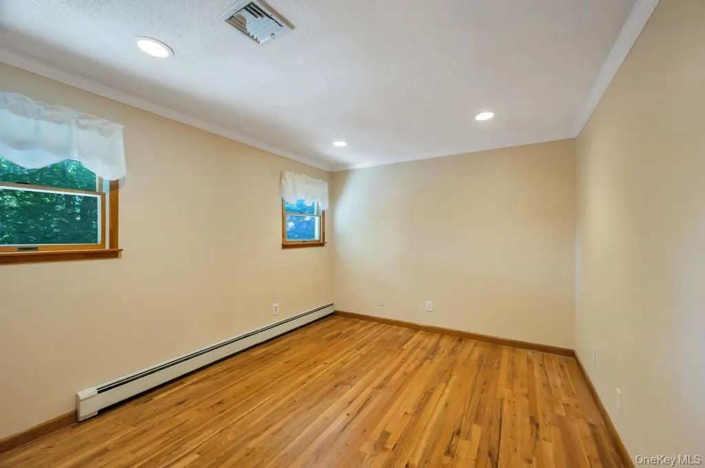 8 Camille Lane, Islip, NY, 3 Bedrooms Bedrooms, 7 Rooms Rooms,2 BathroomsBathrooms,Residential,For Rent,Camille,0,1006895 8 Camille Lane, Islip, NY, 3 Bedrooms Bedrooms, 7 Rooms Rooms,2 BathroomsBathrooms,Residential,For Rent,Camille,0,1006895