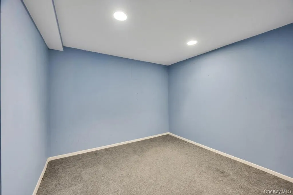 8 Camille Lane, Islip, NY, 3 Bedrooms Bedrooms, 7 Rooms Rooms,2 BathroomsBathrooms,Residential,For Rent,Camille,0,1006895 8 Camille Lane, Islip, NY, 3 Bedrooms Bedrooms, 7 Rooms Rooms,2 BathroomsBathrooms,Residential,For Rent,Camille,0,1006895