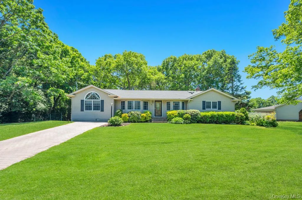 8 Camille Lane, Islip, NY, 3 Bedrooms Bedrooms, 7 Rooms Rooms,2 BathroomsBathrooms,Residential,For Rent,Camille,0,1006895 8 Camille Lane, Islip, NY, 3 Bedrooms Bedrooms, 7 Rooms Rooms,2 BathroomsBathrooms,Residential,For Rent,Camille,0,1006895